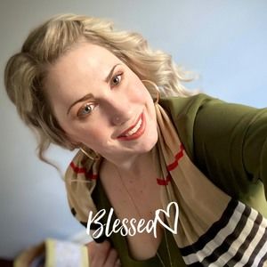 Meet your Posher, Victoria